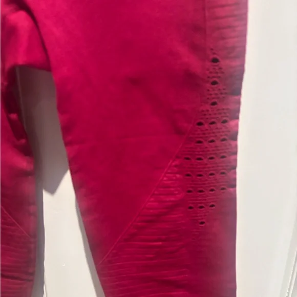 Gymshark Crops - Picture 2 of 3